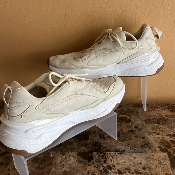 Puma running shoes - Picture 3 of 8